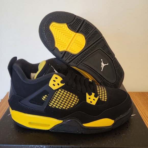 Jordan Other - Air Jordan 4 Retro Thunder sz 5y